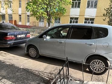 хонжа фит: Honda Fit: 2001 г., 1.3 л, Автомат, Бензин, Хэтчбэк — 3