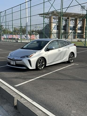 Toyota Prius: 2018 г., Гибрид, Лифтбек