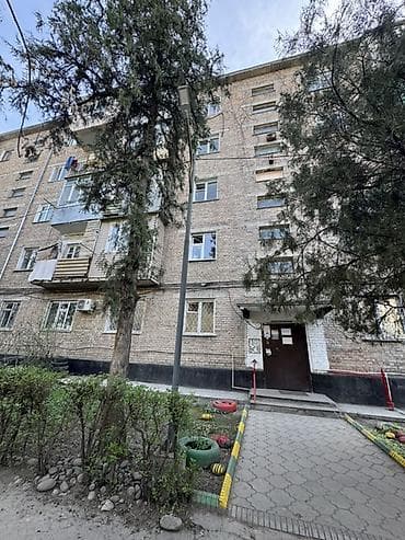 елесейские поля: 1 комната, 30 м², Индивидуалка, 2 этаж, Старый ремонт — 1
