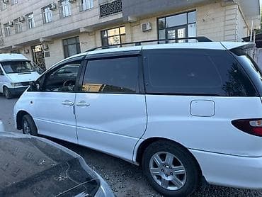 Toyota Previa: 2003 г., 2 л, Механика, Дизель, Минивэн — 6