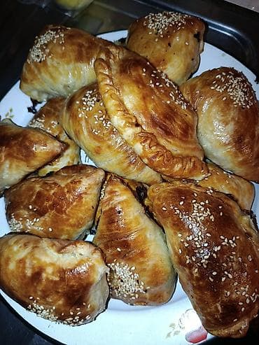 пш метр: Домашние самсы из слоёного теста Баасы келишим түрдө. даяр кылып кесип — 1
