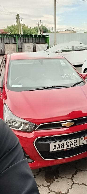 Chevrolet Spark: 2017 г., 0.1 л, Бензин, Хэтчбэк