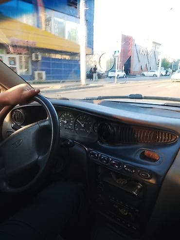 nissan lafesta: Daewoo Leganza: 2000 г., Седан — 4