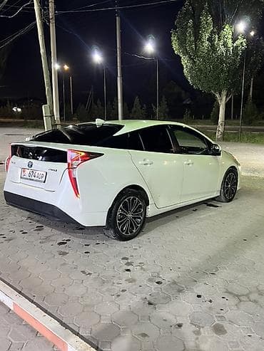 subaru outbeck: Toyota Prius: 2017 г., 1.8 л, Робот, Гибрид, Хэтчбэк — 4