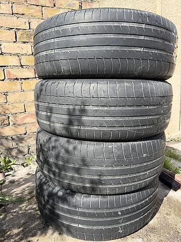 80 b4: Комплект из 4 летних шин 235/55 R19 — 1