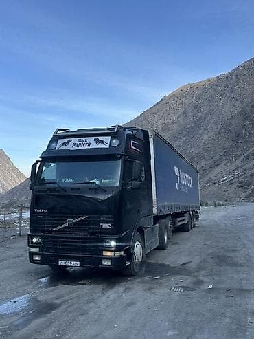 самоходный бетоносмеситель с самозагрузкой: Тягач, Volvo, 2012 г., Шторный — 6