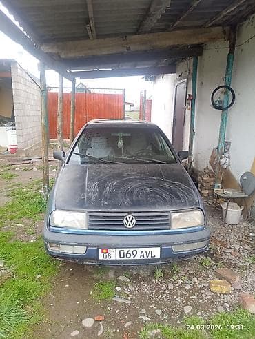 honda vit: Volkswagen Vento: 1995 г., Седан — 4