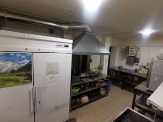 аренда помещений 35кв: Срочно! Продаю кафе готовый бизнес. Первая линия по Ахунбаева. Адрес — 7