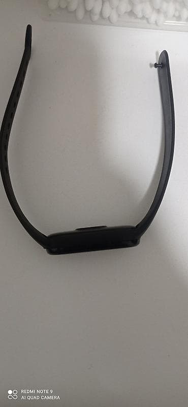 honor 9 lite: Фитнес-браслет Xiaomi Mi Band (серия 4/5) в черном цвете. - Капсула с — 1