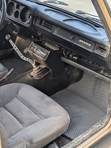 срочно срочно продаю: ВАЗ (ЛАДА) 2105: 1987 г., 1.3 л, Механика, Бензин, Седан — 4