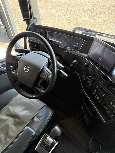 launch 431: Тягач, Volvo, 2021 г., Без прицепа — 10