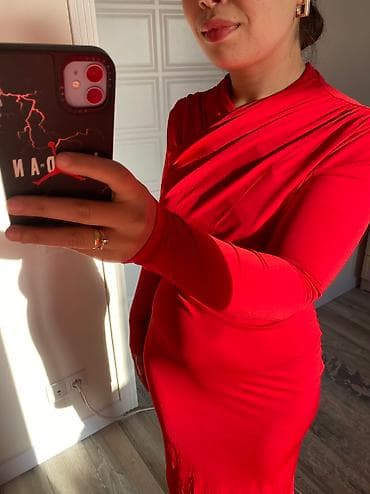 Вечернее платье, Классическое, Длинная модель, Трикотаж, С рукавами, M