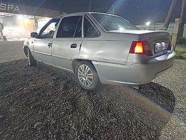 Транспорт: Daewoo Nexia: 2010 г., 1.6 л, Механика, Бензин, Седан — 2