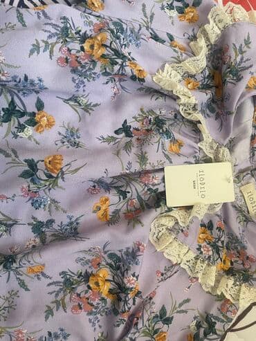 Киреге берилүүчү кийимдер: Брендовые корейские футболки, ветровки, джинсы, пижамы, носочки, есть — 8