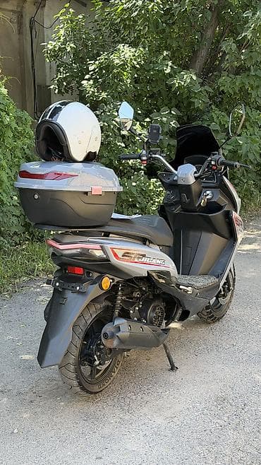 обмен на макси: Макси-скутер Yamaha, 150 куб. см, Бензин, Б/у — 2