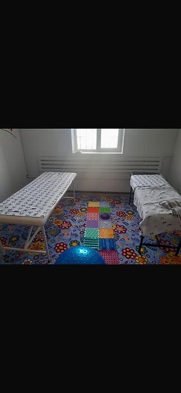 школьный стул купить: Учебные стулья с откидными пюпитрами (парта-столик на правую руку) - — 3