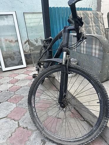 Подходит для городских поездок и легкого бездорожья: грунтовые тропы