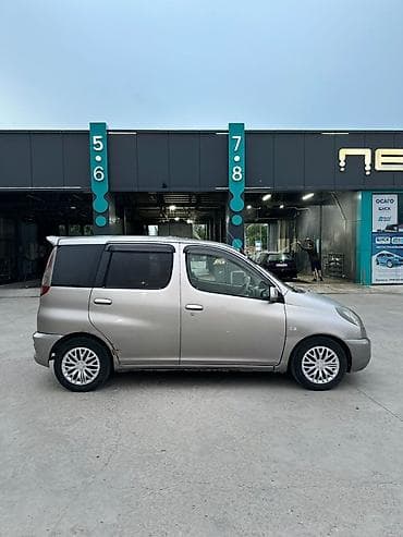 Транспорт: Toyota Funcargo: 2002 г., 1.3 л, Автомат, Бензин, Минивэн — 7