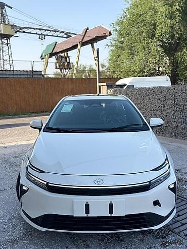 corolla s: Toyota Corolla: 2026 г., 1.8 л, Гибрид, Седан — 5