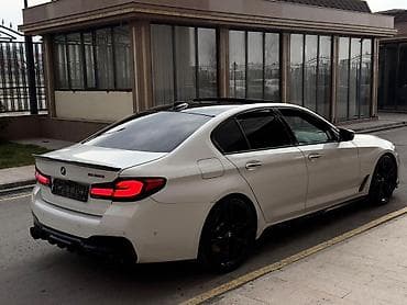 спойлео: BMW 5 series: 2018 г., 4.4 л, Автомат, Бензин, Седан — 3