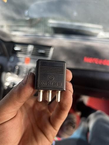 Реле Mercedes-Benz - Оригинальное реле Mercedes-Benz, номер детали at lalafo.kg Реле Mercedes-Benz - Оригинальное реле Mercedes-Benz, номер детали
