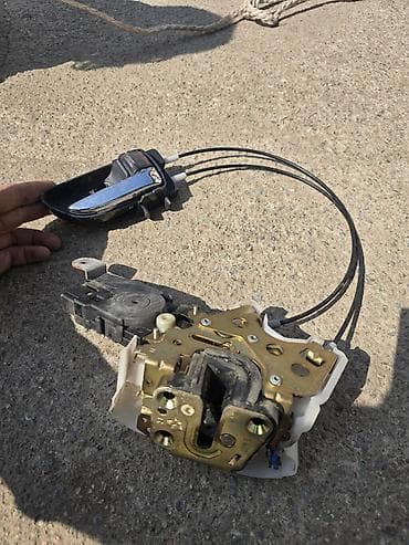 lexus is 200: Ограничитель двери Комплект Subaru, Б/у, Оригинал — 4