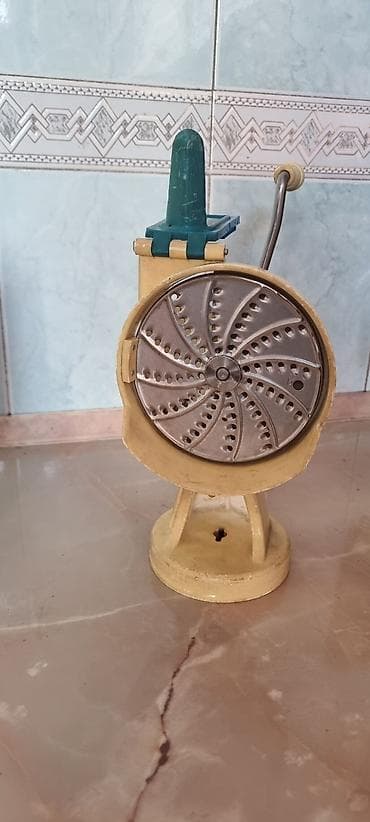 советский сервиз: Вазы, фруктовницы, чайники Советская, добротная кухонная утварь для — 2