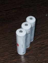 аккумуляторы для ибп 3 а*ч: Продаю Акумуляторы для Стаблизатор Zyn Creyn Оргинал, и фонарь с — 1