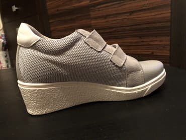 Атайын кийим: Ботинки из Италии. Новый. Один размер остался. Торг возможен — 2