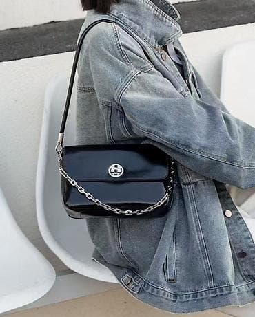 michael cors: Сумка через плечо из глянцевой черной экокожи с металлической — 4