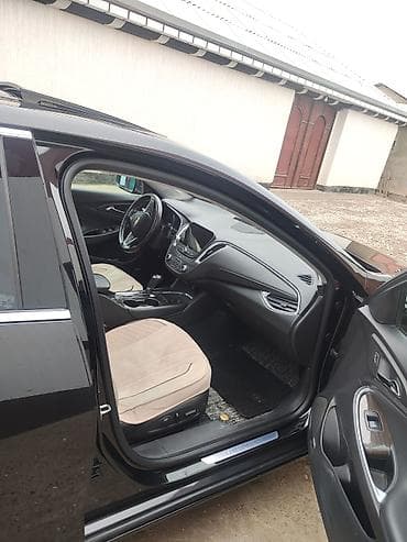 клима: Chevrolet Malibu: 2018 г., Автомат, Бензин, Седан — 8