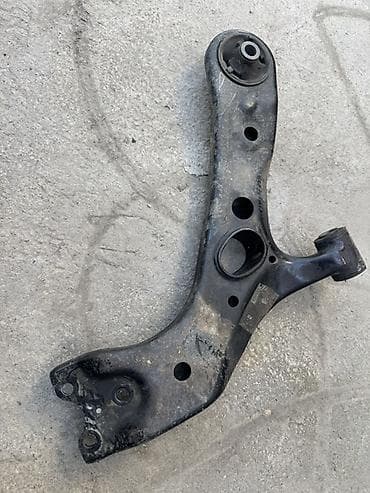 rav4 2014: Комплект рычагов Toyota 2016 г., Б/у, Оригинал, Япония — 2