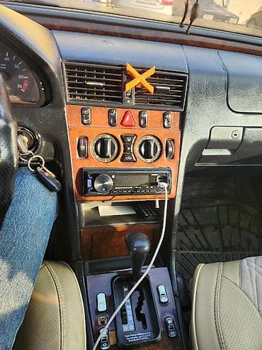 2 2 мерс: Mercedes-Benz C-Class: 1995 г., 2.2 л, Автомат, Бензин, Седан — 3