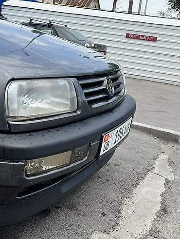 стекло подёмник: Volkswagen Vento: 1993 г., 2 л, Механика, Бензин, Седан — 4