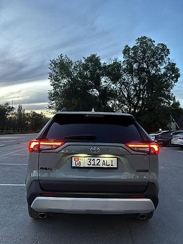 advent: Toyota RAV4: 2022 г., 2.5 л, Автомат, Бензин, Кроссовер — 6