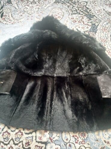 одежда для беременных и кормящих: Новая женская натуральная дублёнка,с капюшоном. Длина закрывает — 8