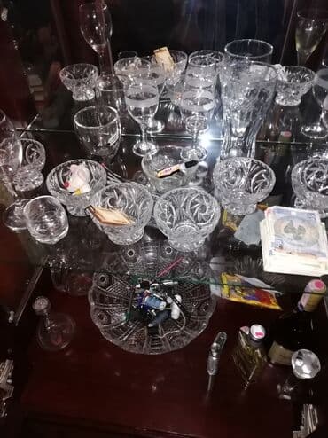 набор фишек для покера: Вазы, бокалы и др, от 50 до 500сом за штуку — 3