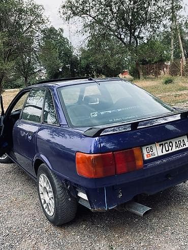 Audi: Audi 80: 1988 г., 2 л, Механика, Бензин, Седан — 3