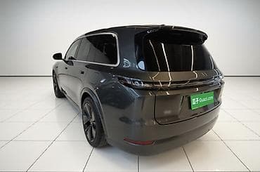 жили манжера: Lixiang L9: 2022 г., 1.5 л, Гибрид, Кроссовер — 6