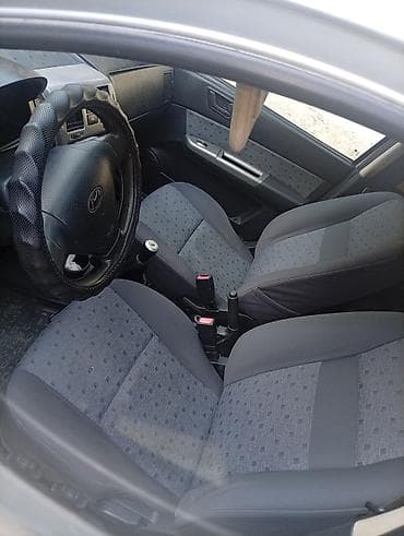 subaru outback 2024: Hyundai Getz: 2005 г., 1.4 л, Механика, Бензин, Хэтчбэк — 4