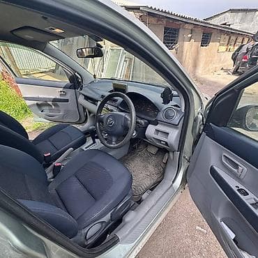 honda e: Mazda Demio: 2003 г., 1.5 л, Автомат, Газ, Хэтчбэк — 1