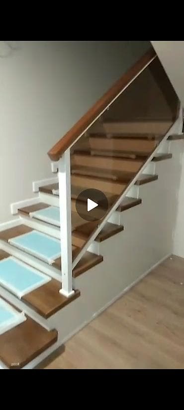 перила для лестниц в частном доме: Деревянная лестница Для дома, Форма лестницы: Прямая, Стиль: Классический — 2