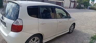 forester 2003: Honda Fit: 2003 г., 1.3 л, Вариатор, Хэтчбэк — 4