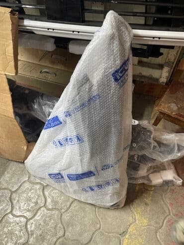 Крыло автомобиля в заводской упаковке. Описание: - Тип детали