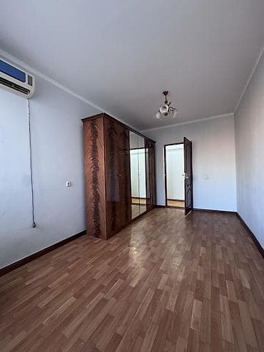 квартираы: 4 комнаты, 87 м², Индивидуалка, 8 этаж, Старый ремонт — 3