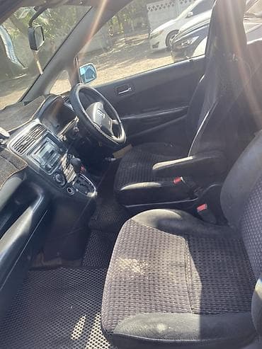 surf 185: Honda Stream: 2002 г., 1.7 л, Автомат, Газ, Универсал — 1