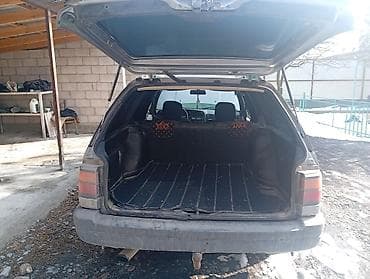 авто под: Volkswagen Passat Variant: 1990 г., 1.8 л, Механика, Бензин, Универсал — 7
