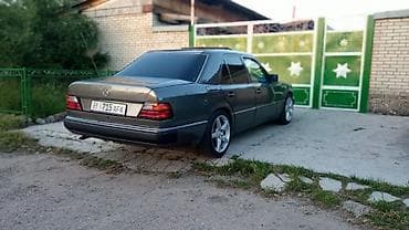 серв машина: Mercedes-Benz W124: 1990 г., 2.3 л, Механика, Бензин, Седан — 6