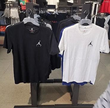 nike tech: Оригинальные футболки Jordan
Черная M/L
Белая L — 1