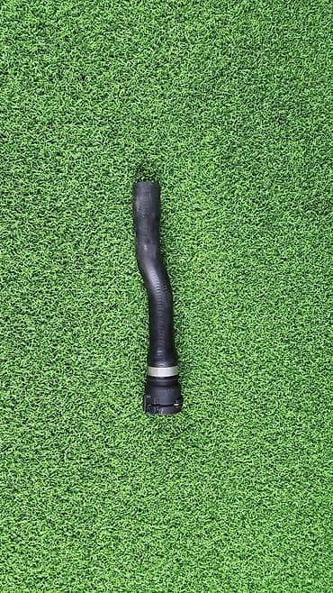 Патрубок 6421 6 945 268 Е70 е71 е70lci. F15 F16 Год 2012. В